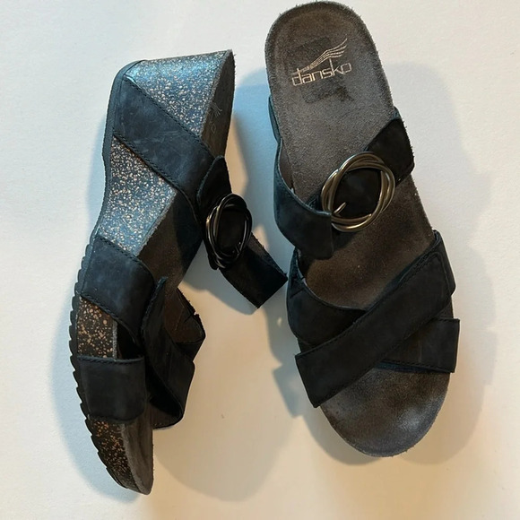 Dansko - like new, 39, strappy black wedges - Picture 1 of 10
